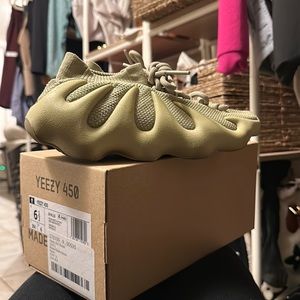 Yeezy 450 Resin’